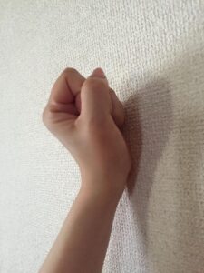 壁ドン