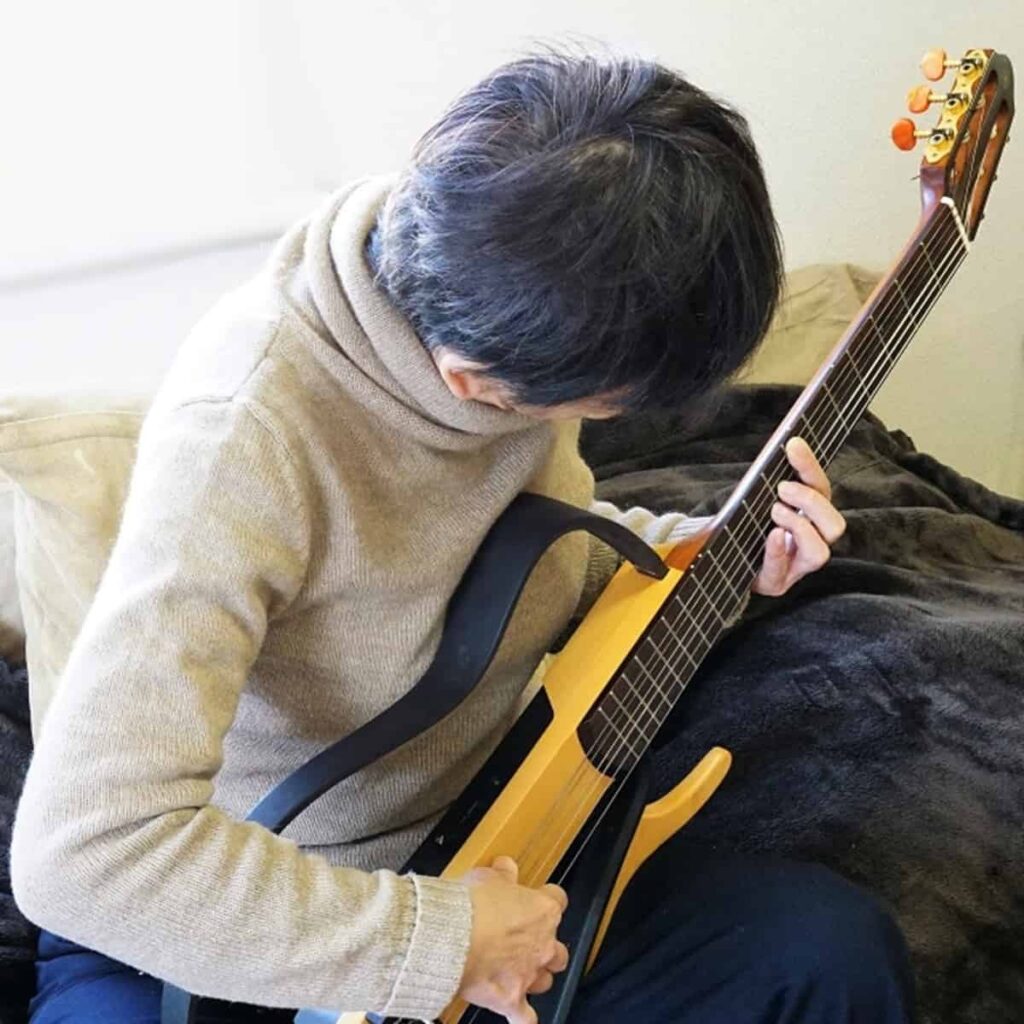 サイレントギター